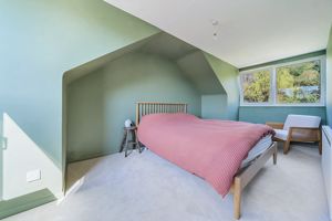 Bedroom- click for photo gallery